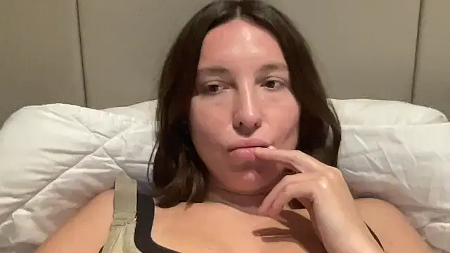 CArivora online show from February 20, 2026, 7:58 pm