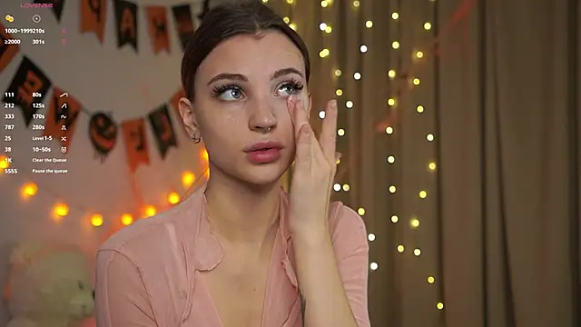 Snapshot of beckymadsons chatting on November 9, 2025, 2:15 pm beckymadsons online show from November 9, 2025, 2:15 pm