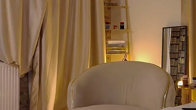 OliviaCart online show from October 12, 2025, 4:33 am