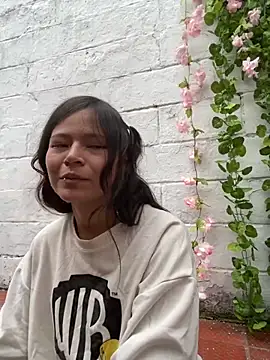 Snapshot of Ninfa_pink chatting on October 10, 2025, 3:11 pm Ninfa pink online show from October 10, 2025, 3:11 pm