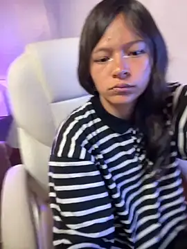 Snapshot of Ninfa_pink chatting on October 21, 2025, 3:35 pm Ninfa pink online show from October 21, 2025, 3:35 pm