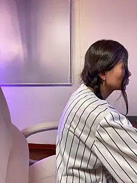 Snapshot of Ninfa_pink chatting on October 29, 2025, 7:04 pm Ninfa pink online show from October 29, 2025, 7:04 pm