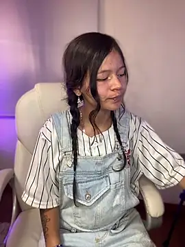 Snapshot of Ninfa_pink chatting on November 7, 2025, 9:59 pm Ninfa pink online show from November 7, 2025, 9:59 pm