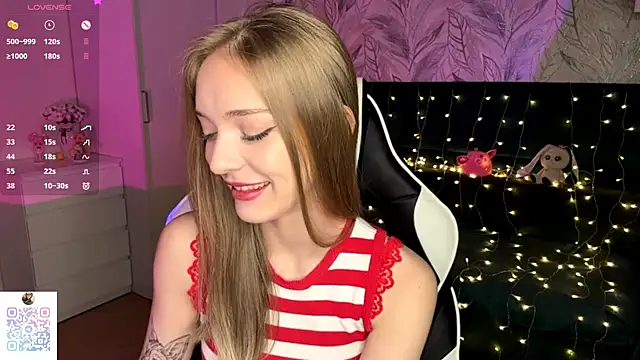 EvaPeace online show from December 2, 2025, 7:20 pm