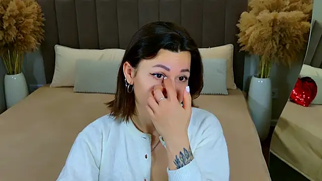 EdenSolis online show from April 2, 2026, 8:56 am