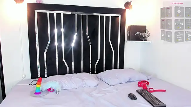 Iam criss09 online show from October 27, 2025, 2:10 pm