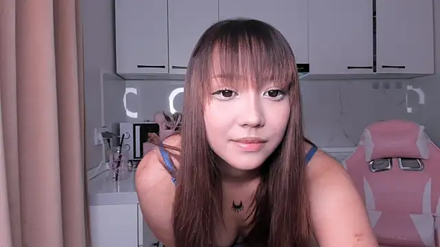 Snapshot of bae_lyn chatting on October 26, 2025, 11:27 am bae lyn online show from October 26, 2025, 11:27 am