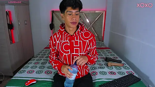 Snapshot of Jacovo2002 chatting on October 25, 2025, 5:26 am Jacovo2002 online show from October 25, 2025, 5:26 am