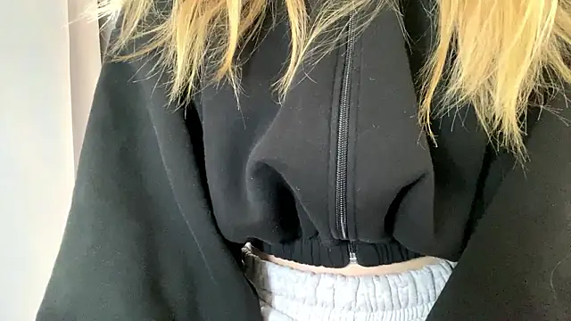  petaI online show from February 3, 2026, 9:03 am