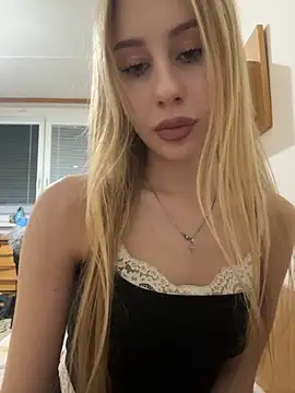 Snapshot of JudithCarly chatting on November 21, 2025, 7:45 pm JudithCarly online show from November 21, 2025, 7:45 pm