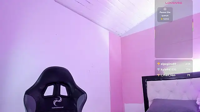 Barbieteeen online show from March 22, 2026, 5:38 pm