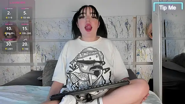 Snapshot of bubble__angel__ chatting on October 16, 2025, 11:44 am bubble angel online show from October 16, 2025, 11:44 am