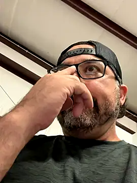 Snapshot of Fun_Time_Ron_2 chatting on October 24, 2025, 7:10 pm Fun Time Ron 2 online show from October 24, 2025, 7:10 pm