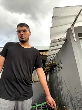 Snapshot of mirallesandbig chatting on October 30, 2025, 9:37 pm mirallesandbig online show from October 30, 2025, 9:37 pm