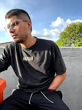 Snapshot of mirallesandbig chatting on November 10, 2025, 9:36 pm mirallesandbig online show from November 10, 2025, 9:36 pm