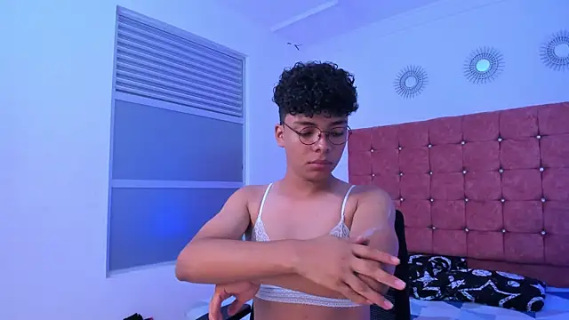 DirtyMike69  online show from October 26, 2025, 12:38 am