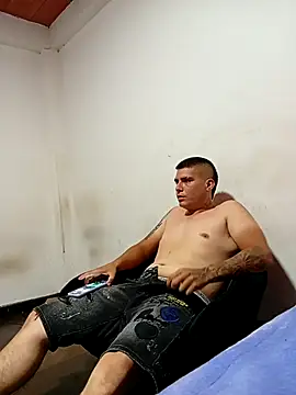 Snapshot of Zeven777 chatting on October 15, 2025, 3:17 am Zeven777 online show from October 15, 2025, 3:17 am