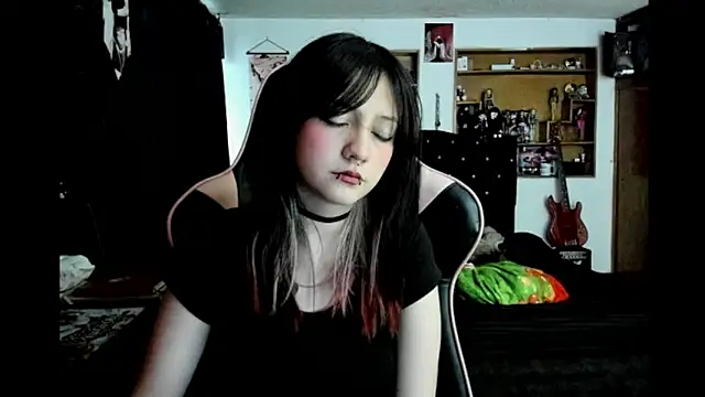 Maki Zein  online show from January 15, 2026, 10:57 pm