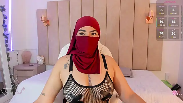  naylaa  online show from January 6, 2026, 3:32 am