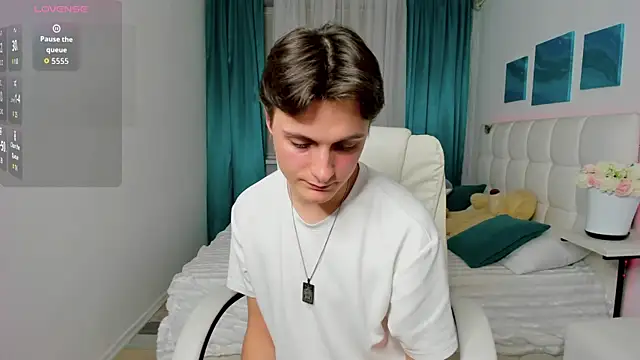 GGimperator  online show from October 24, 2025, 6:37 pm