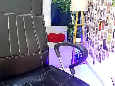 Snapshot of your_Tanu_02 chatting on October 26, 2025, 6:14 pm your Tanu 02 online show from October 26, 2025, 6:14 pm