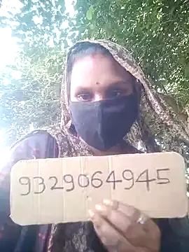 Snapshot of rasmi_powar chatting on October 17, 2025, 9:12 am rasmi powar online show from October 17, 2025, 9:12 am