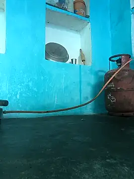 Snapshot of rasmi_powar chatting on November 6, 2025, 2:01 am rasmi powar online show from November 6, 2025, 2:01 am