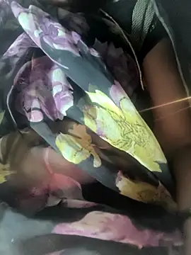 Snapshot of rasmi_powar chatting on November 7, 2025, 3:34 pm rasmi powar online show from November 7, 2025, 3:34 pm