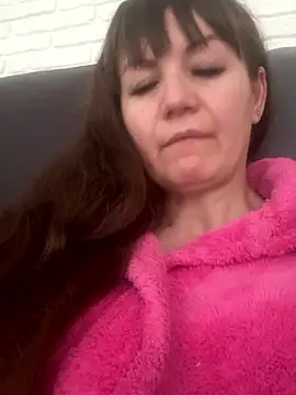 Butterfly8385 online show from January 11, 2026, 11:15 am