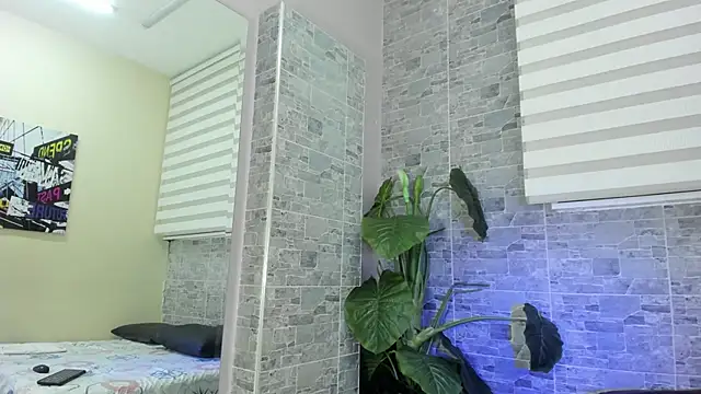 Snapshot of AmberBlazze chatting on October 22, 2025, 11:43 am AmberBlazze online show from October 22, 2025, 11:43 am