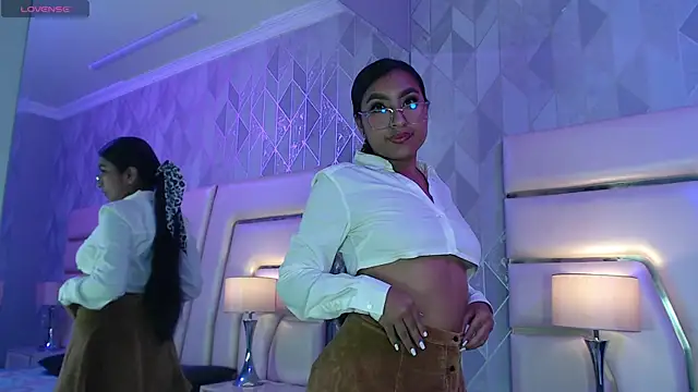 Snapshot of AmberBlazze chatting on November 5, 2025, 12:05 pm AmberBlazze online show from November 5, 2025, 12:05 pm