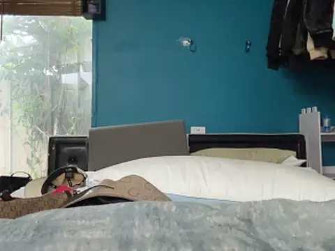 jayylizz69 online show from February 9, 2026, 5:11 am