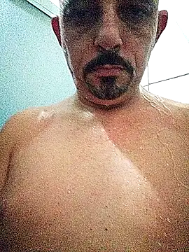 Snapshot of MORENORC79 chatting on April 4, 2026, 5:54 pm MORENORC79 online show from April 4, 2026, 5:54 pm