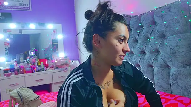 Liisaa Kiss online show from March 6, 2026, 10:39 pm