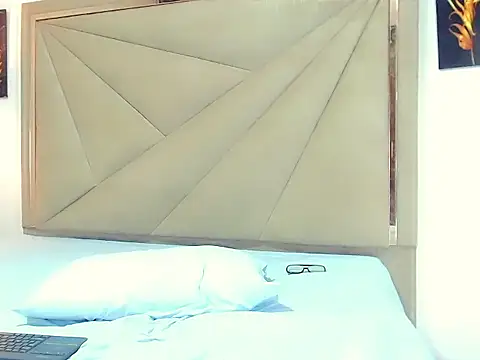 Snapshot of Owen_valentin chatting on November 14, 2025, 4:00 am Owen valentin online show from November 14, 2025, 4:00 am