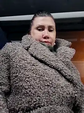 Snapshot of Ambika_beauty chatting on December 16, 2025, 5:18 pm Ambika beauty online show from December 16, 2025, 5:18 pm