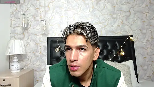 MathiasTaylorr online show from October 24, 2025, 3:36 am