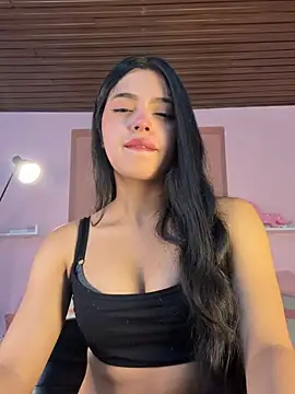 Snapshot of LunaMoore_Pink chatting on July 15, 2026, 12:21 pm LunaMoore Pink online show from July 15, 2026, 12:21 pm