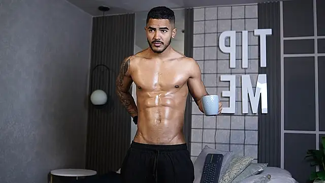 Snapshot of Reik_Vonn chatting on February 28, 2026, 12:39 pm Reik Vonn online show from February 28, 2026, 12:39 pm