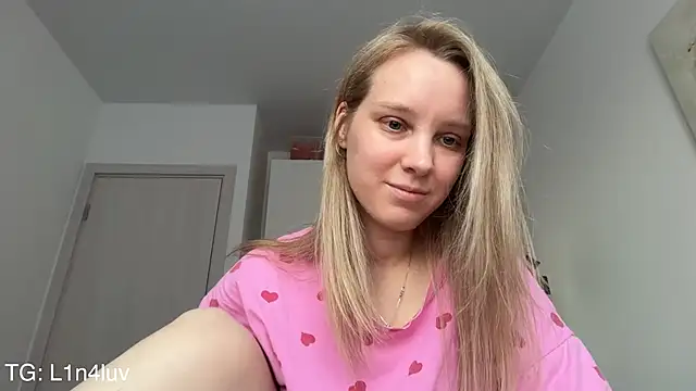 AIicaparkerc online show from April 13, 2026, 4:12 pm