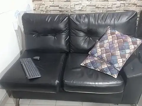 rom weasley online show from October 25, 2025, 11:29 am