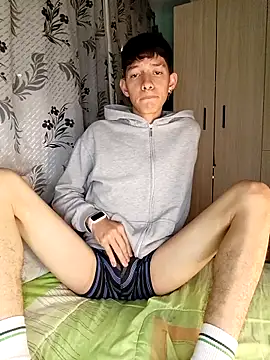 heyy noah11 online show from December 3, 2025, 2:08 am