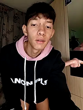 heyy noah11 online show from December 14, 2025, 1:33 am