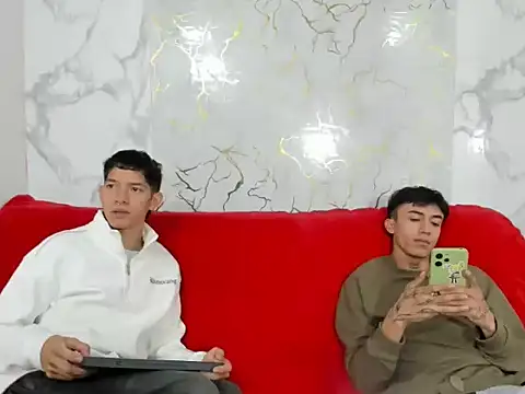 Snapshot of heyy_noah11 chatting on June 30, 2026, 1:12 pm heyy noah11 online show from June 30, 2026, 1:12 pm