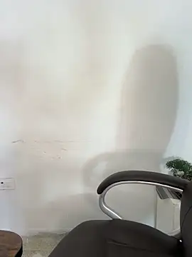  Isabella 1 online show from December 23, 2025, 2:42 am