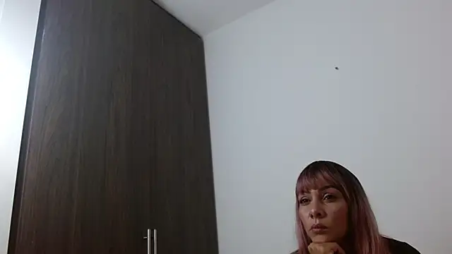 Snapshot of dasha_naughty chatting on October 21, 2025, 2:29 pm dasha naughty online show from October 21, 2025, 2:29 pm