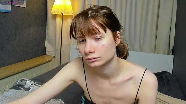 Snapshot of EvelynJin_ chatting on October 21, 2025, 3:24 pm EvelynJin online show from October 21, 2025, 3:24 pm