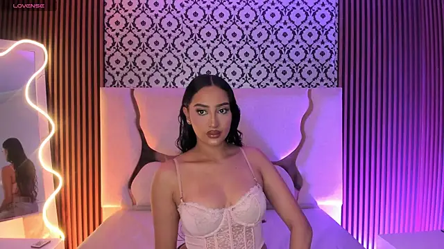 BEELLA TAY1 online show from February 11, 2026, 11:48 am