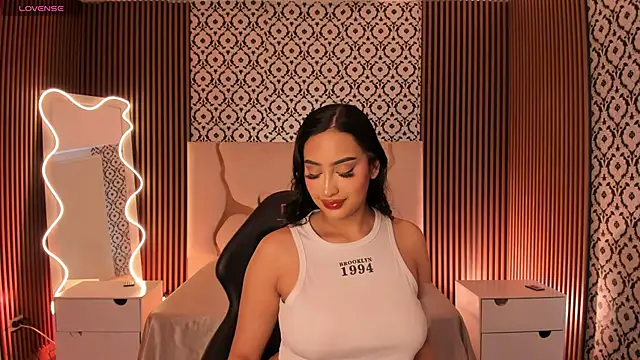 BEELLA TAY1 online show from April 7, 2026, 12:16 pm