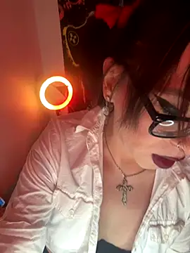 MiniMonroe online show from October 31, 2025, 9:10 am